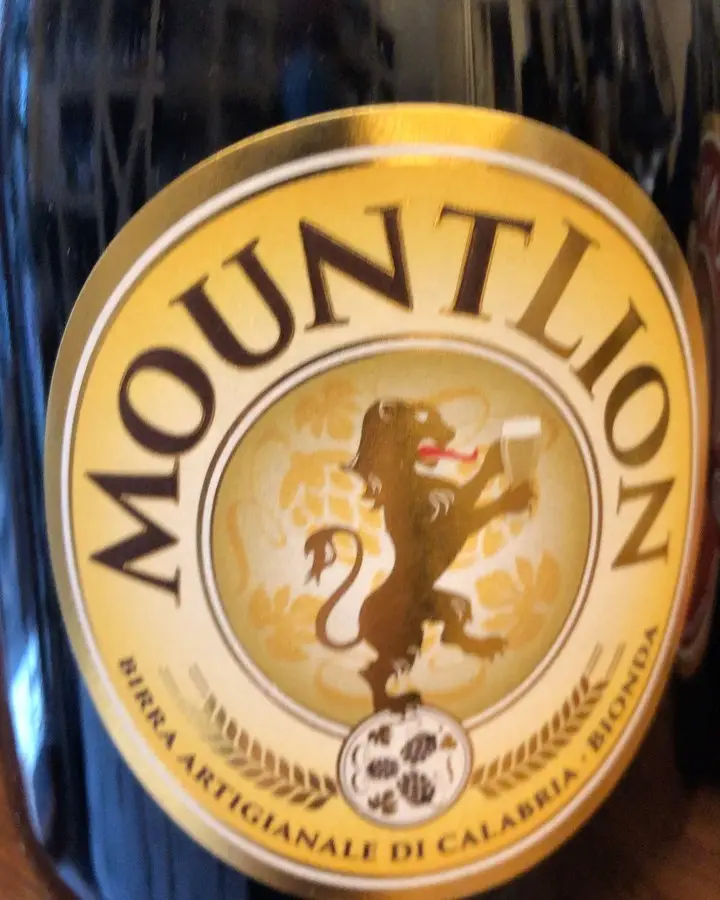 Etichetta della birra artigianale calabrese Mountlion