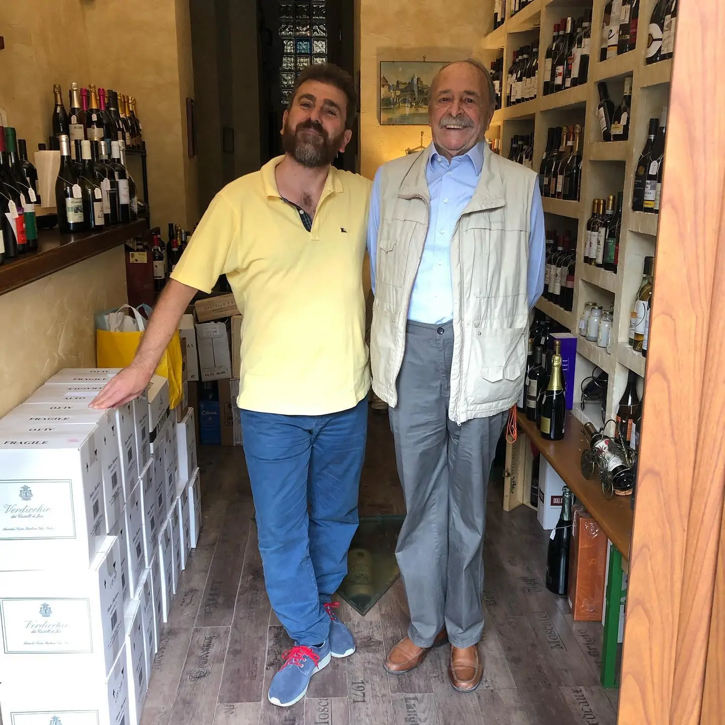 Il Professore con Filippo Terenzi tra gli scaffali