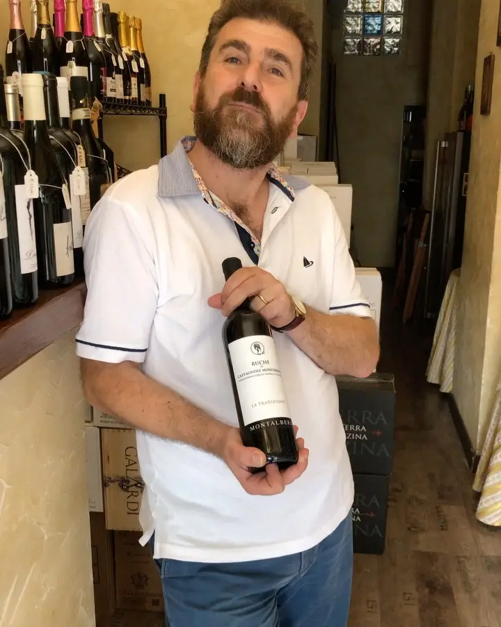 Una bottiglia di Ruchè di Castagnole Monferrato